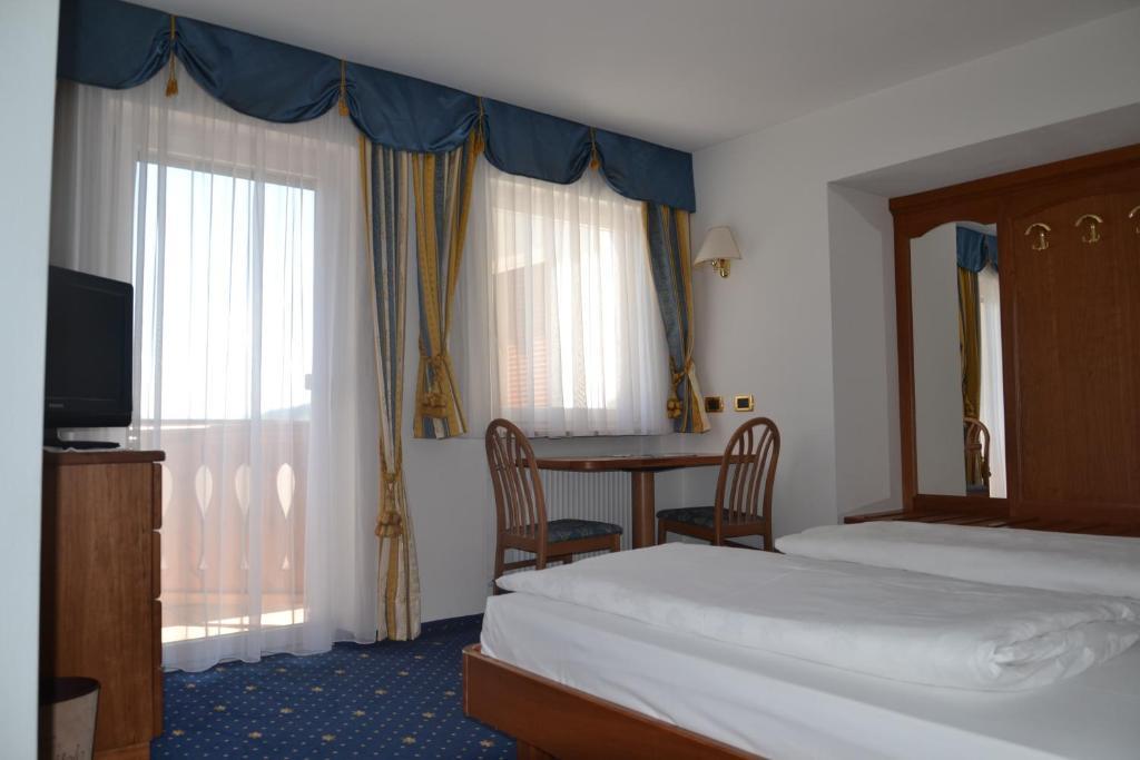 Hotel Scoiattolo Selva di Val Gardena Habitación foto
